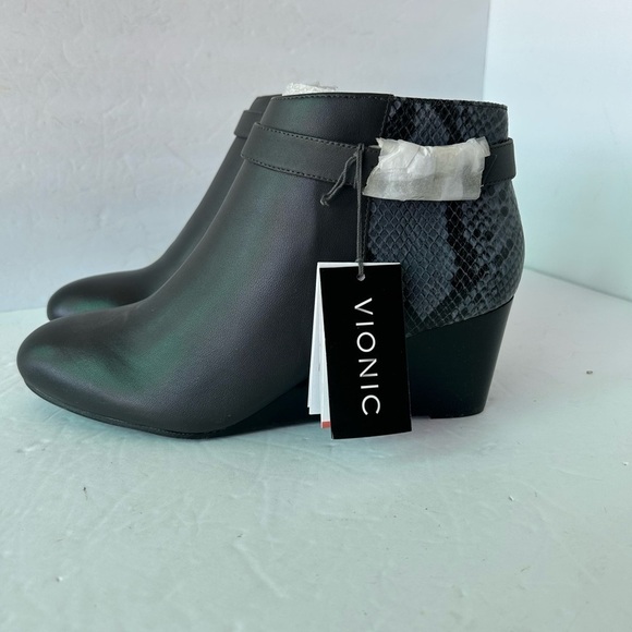 Vionic Shasta Black Comfort Snakeskin and Buckle Side Zip Ankle Booties NIB - Picture 3 of 12
